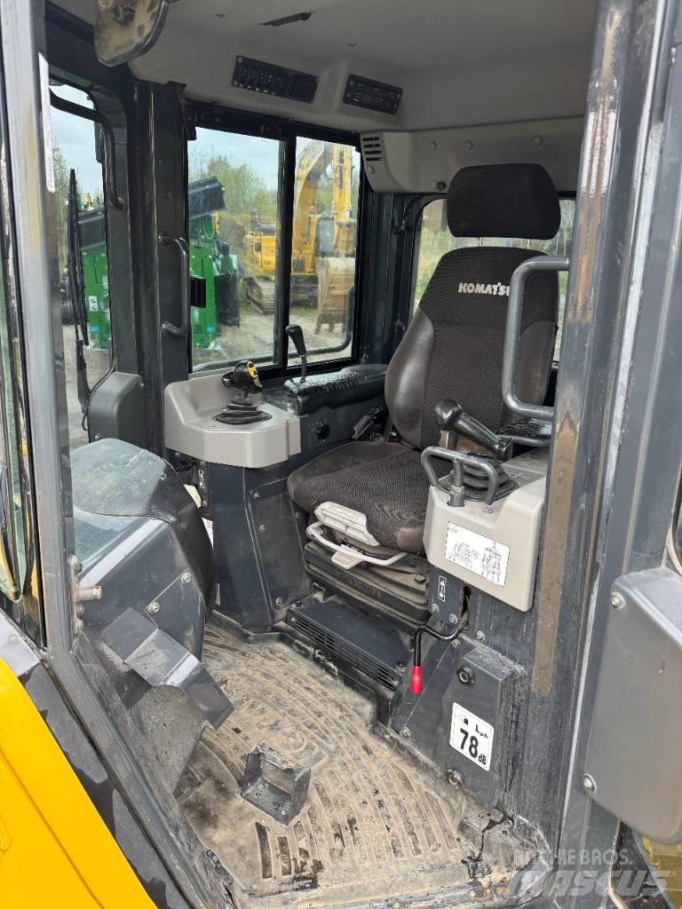 Komatsu D 61 PX-24 Vikšriniai buldozeriai