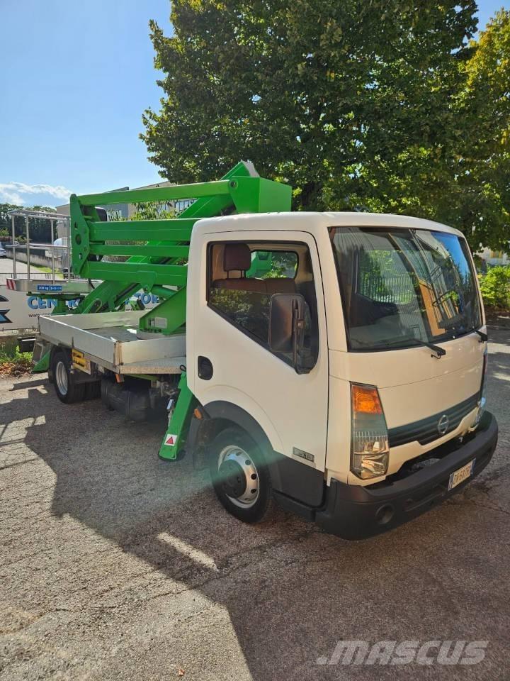 Isoli PNT 205 Ant vilkikų montuojamos kėlimo platformos