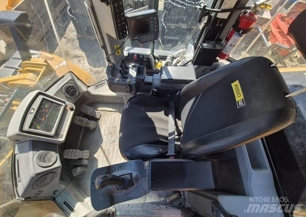 CAT 966M Naudoti ratiniai krautuvai