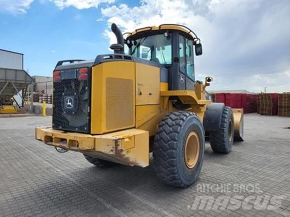 John Deere 624K Naudoti ratiniai krautuvai