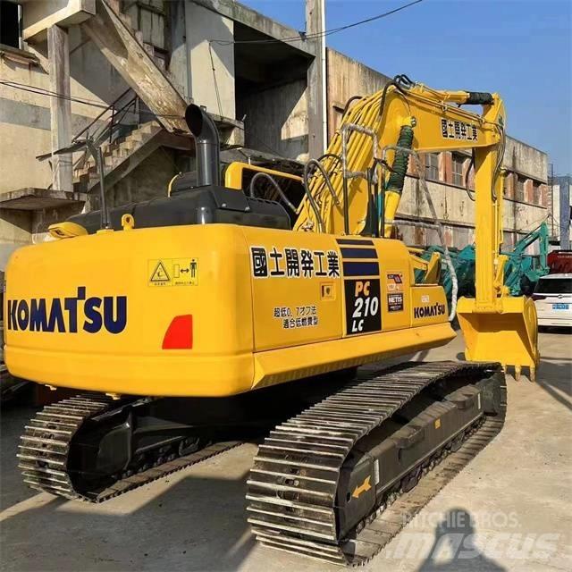 Komatsu PC 210 Vikšriniai ekskavatoriai