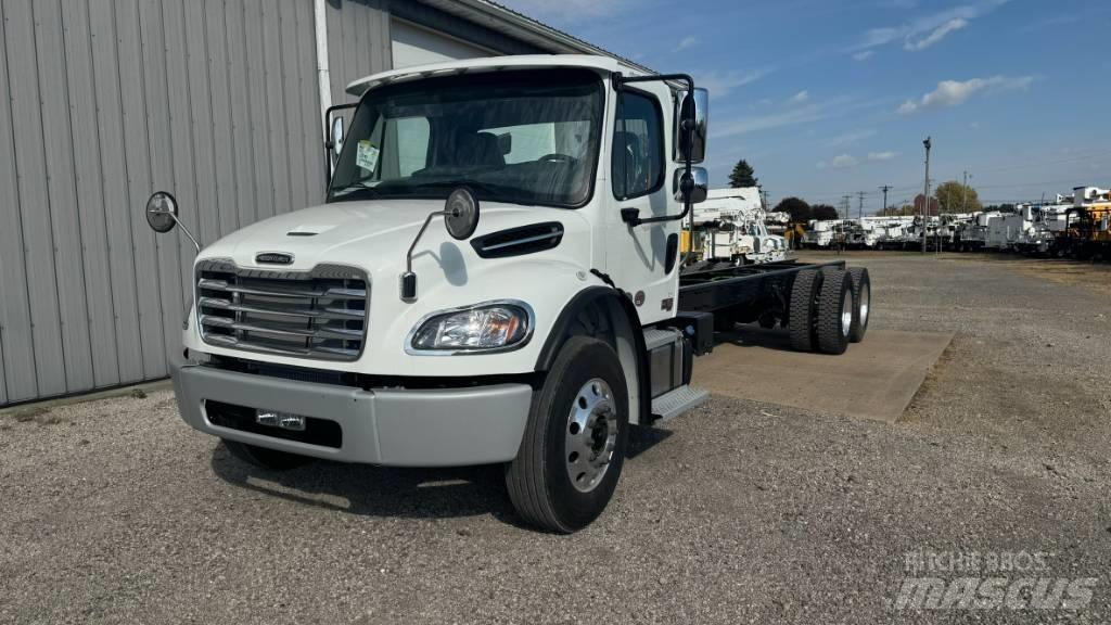 Freightliner M2 Važiuoklė su kabina