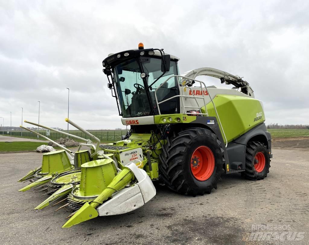 CLAAS Jaguar 840 Pašarų kombainai