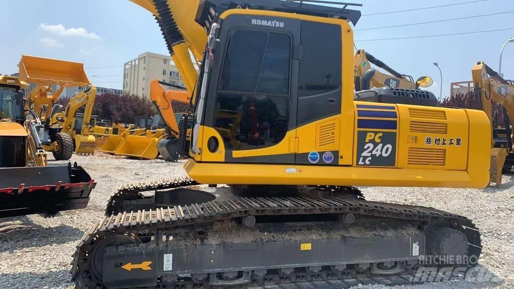 Komatsu PC 240 Vikšriniai ekskavatoriai