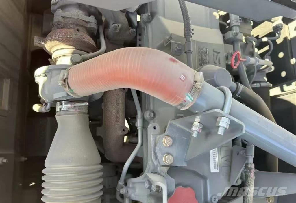 Hitachi 250 Vikšriniai ekskavatoriai