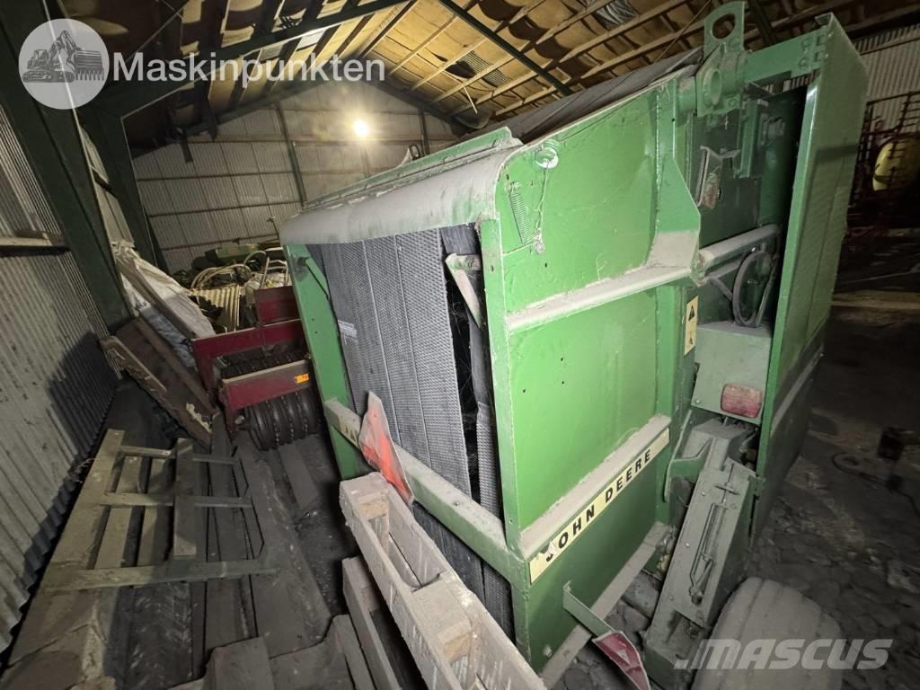 John Deere 545 Ritinių presai