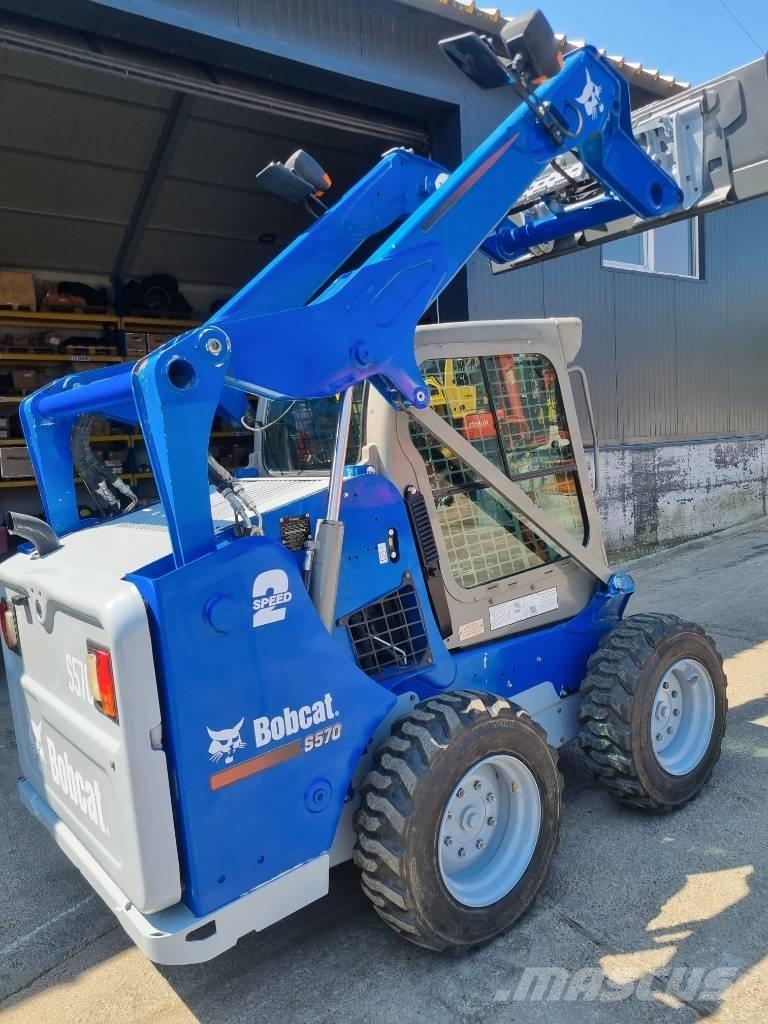 Bobcat S570 Krautuvai su šoniniu pasukimu
