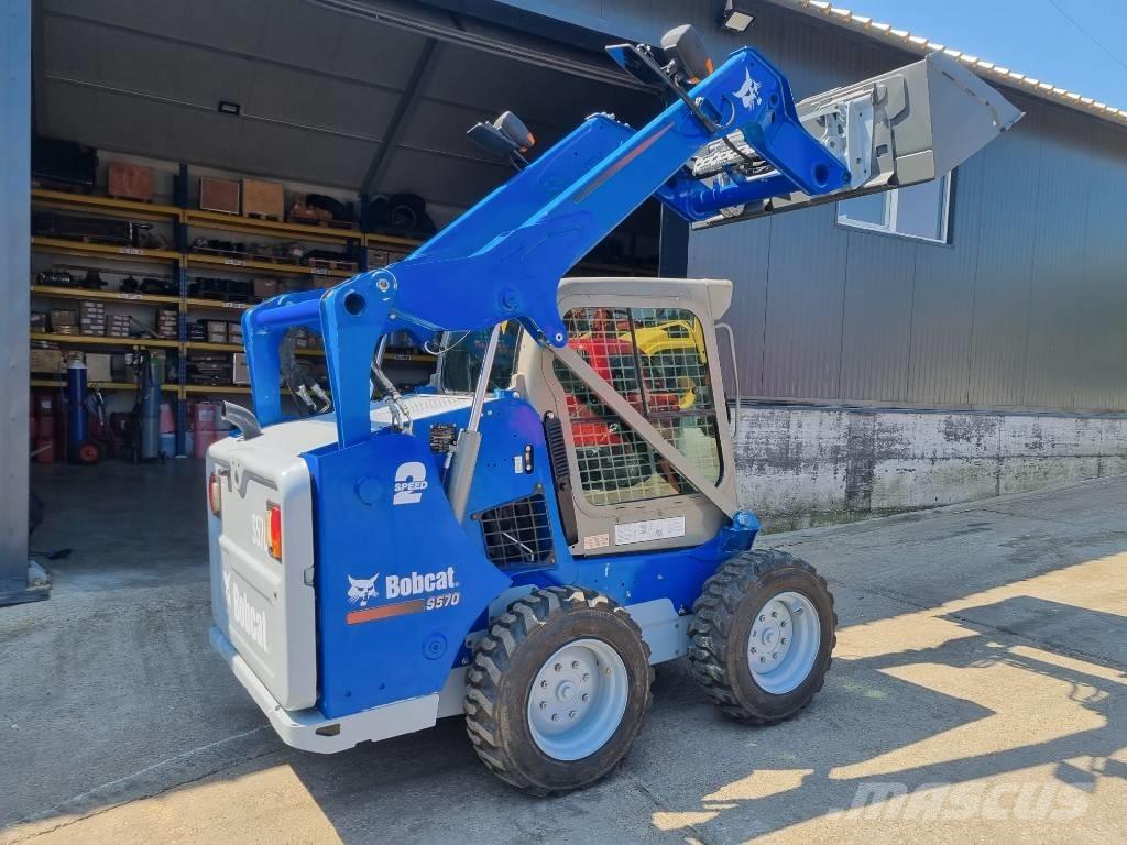 Bobcat S570 Krautuvai su šoniniu pasukimu