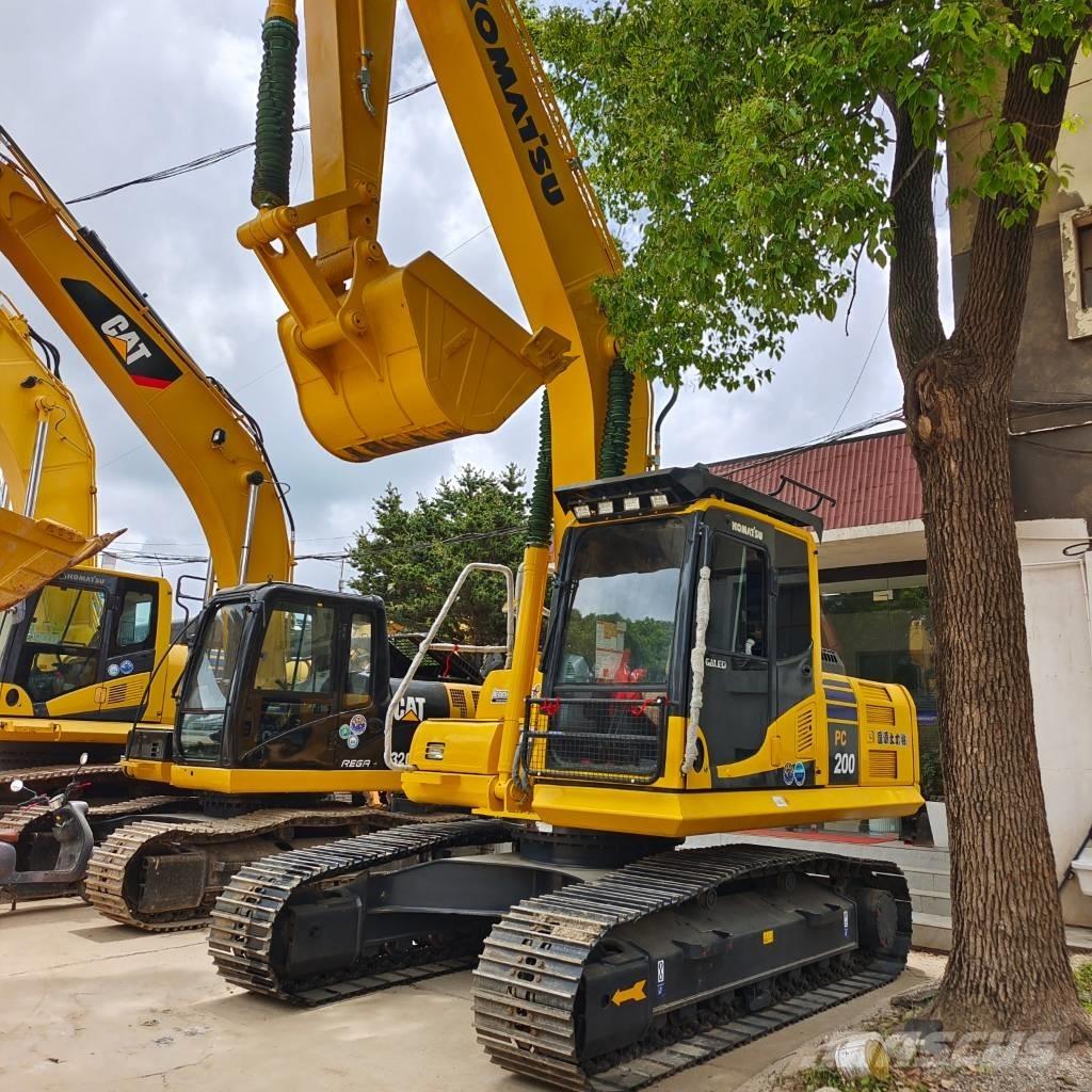 Komatsu PC 200-8 Vikšriniai ekskavatoriai