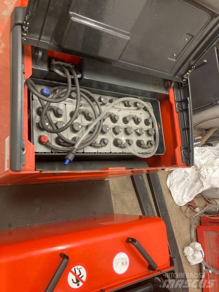Linde L12AC Rankiniai vėžimėliai