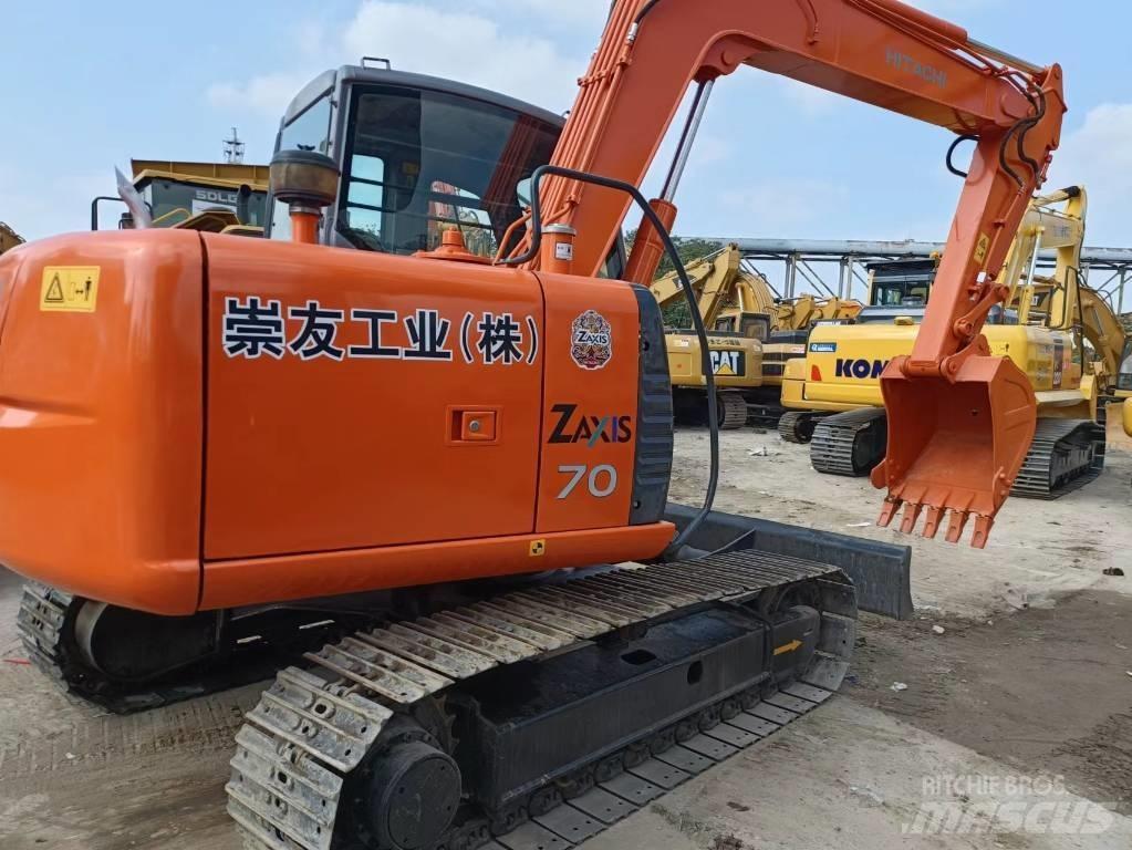 Hitachi ZX70 Mini ekskavatoriai < 7 t