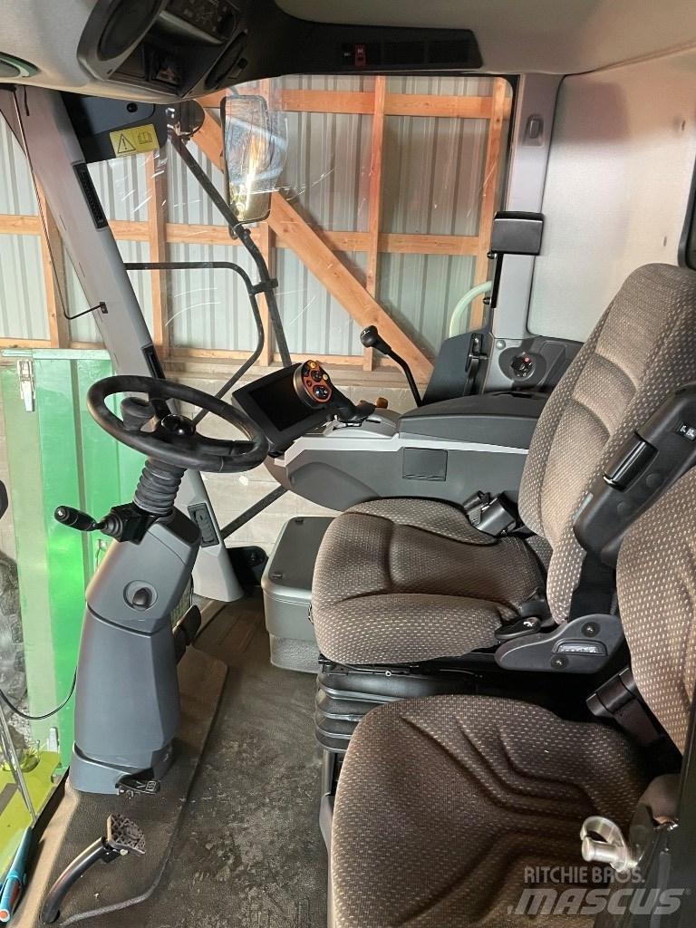 CLAAS Tucano 440 Derliaus nuėmimo kombainai