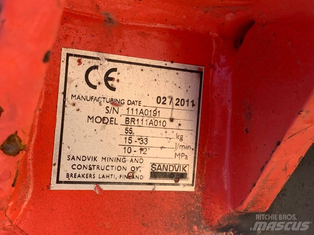 Sandvik BR111A010 Hidrauliniai kūjai / Trupintuvai