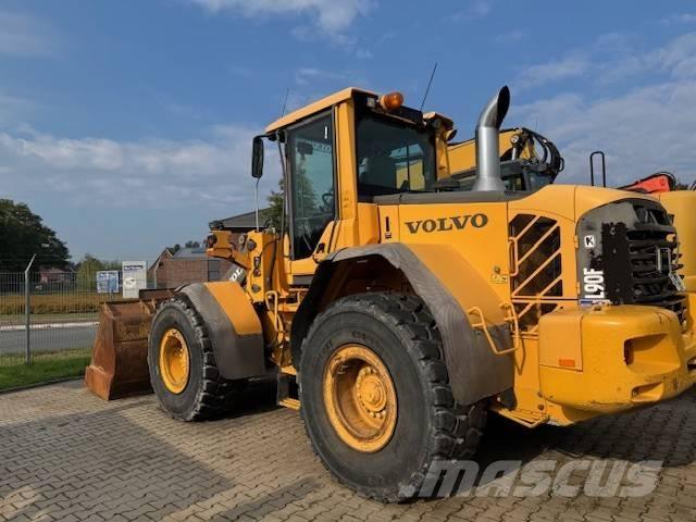 Volvo L 90 F Naudoti ratiniai krautuvai
