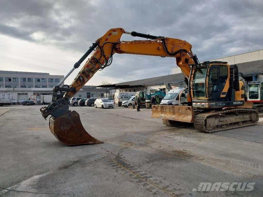 Hyundai HX 235 LCR Vikšriniai ekskavatoriai