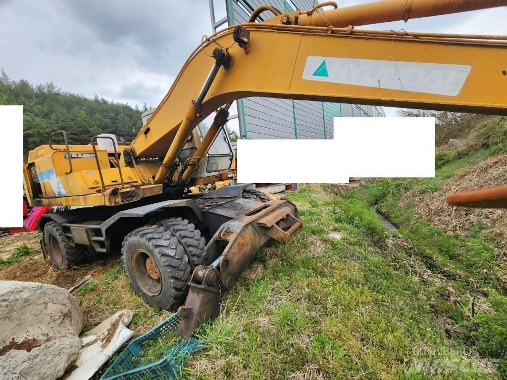 Hyundai ROBEX 2000W Ratiniai ekskavatoriai