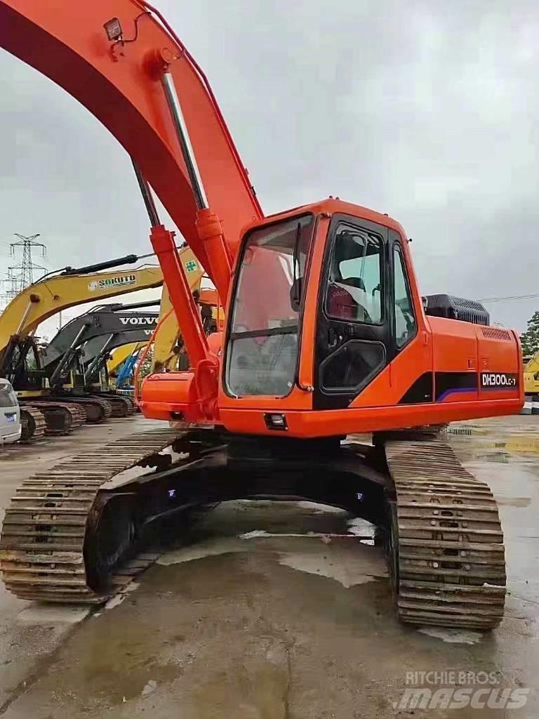 Doosan 300 Vikšriniai ekskavatoriai