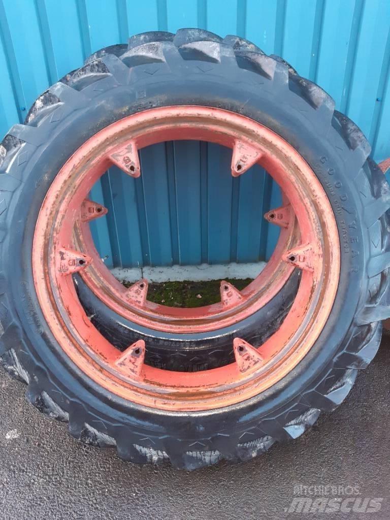Goodyear 12.4-36 Padangos, ratai ir ratlankiai