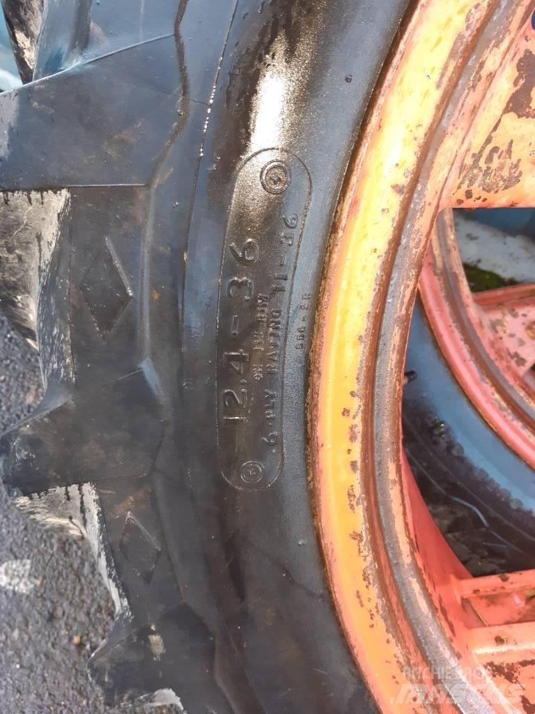 Goodyear 12.4-36 Padangos, ratai ir ratlankiai