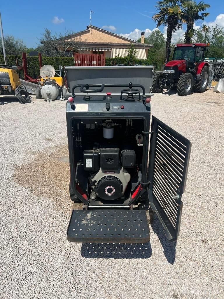 C&F T 85 HT Vikšrinė savivartė technika