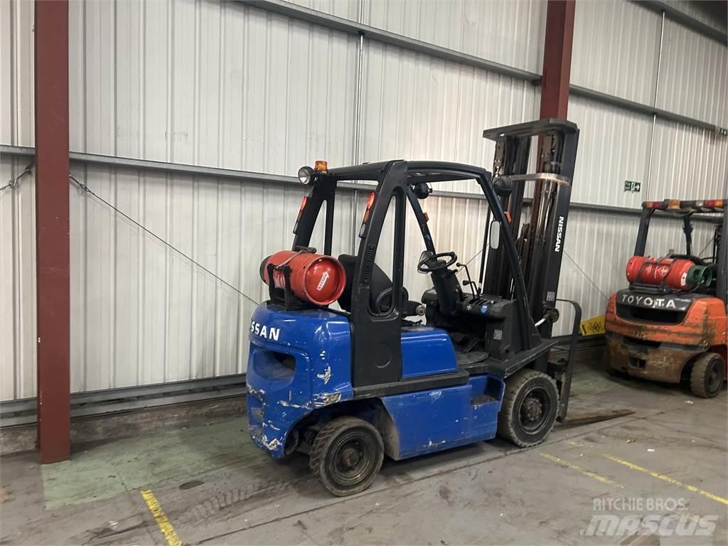 Nissan UD02A20PQ LPG (dujiniai) krautuvai