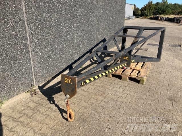 Kirk 2-4t Kranarm Kiti naudoti statybos komponentai