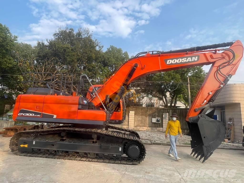 Doosan DX 300 Vikšriniai ekskavatoriai