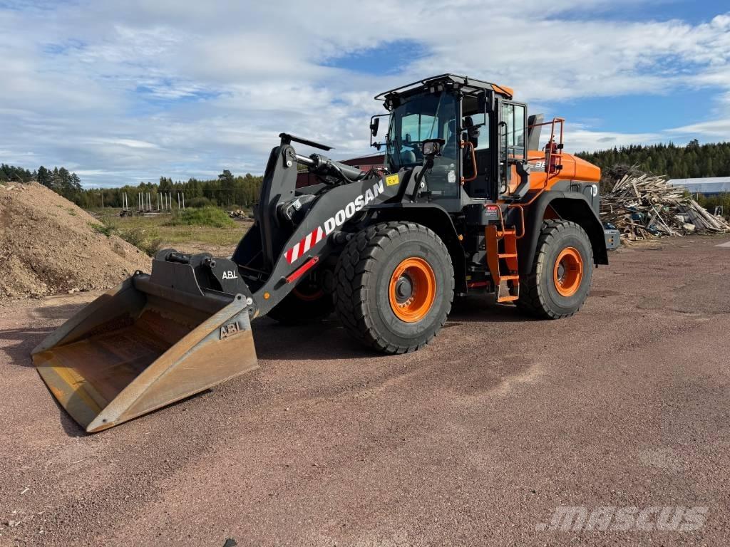 Develon DL 380-7 Naudoti ratiniai krautuvai