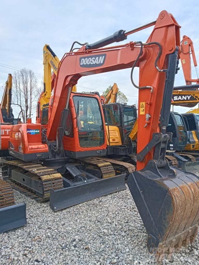 Doosan DX 75 Mini ekskavatoriai < 7 t