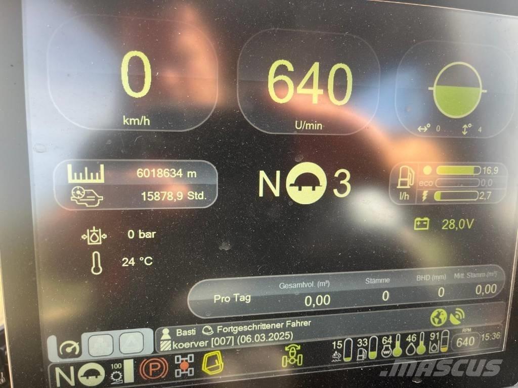 Komatsu 951 Miško technika (Harvesteriai)