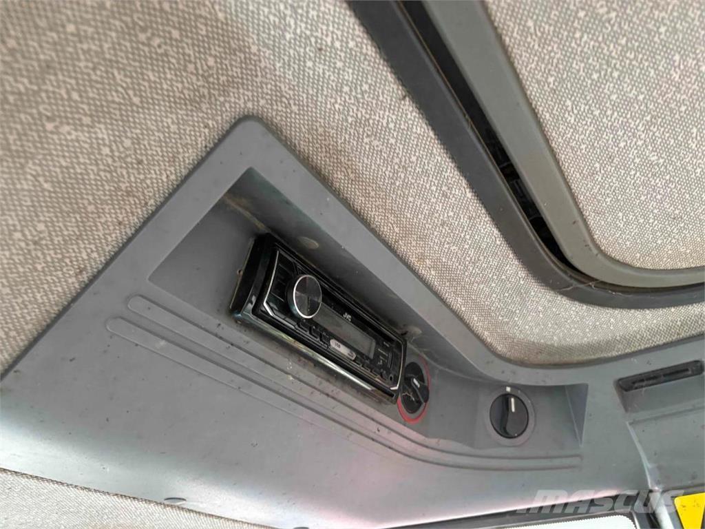 Ford 8240 Traktoriai