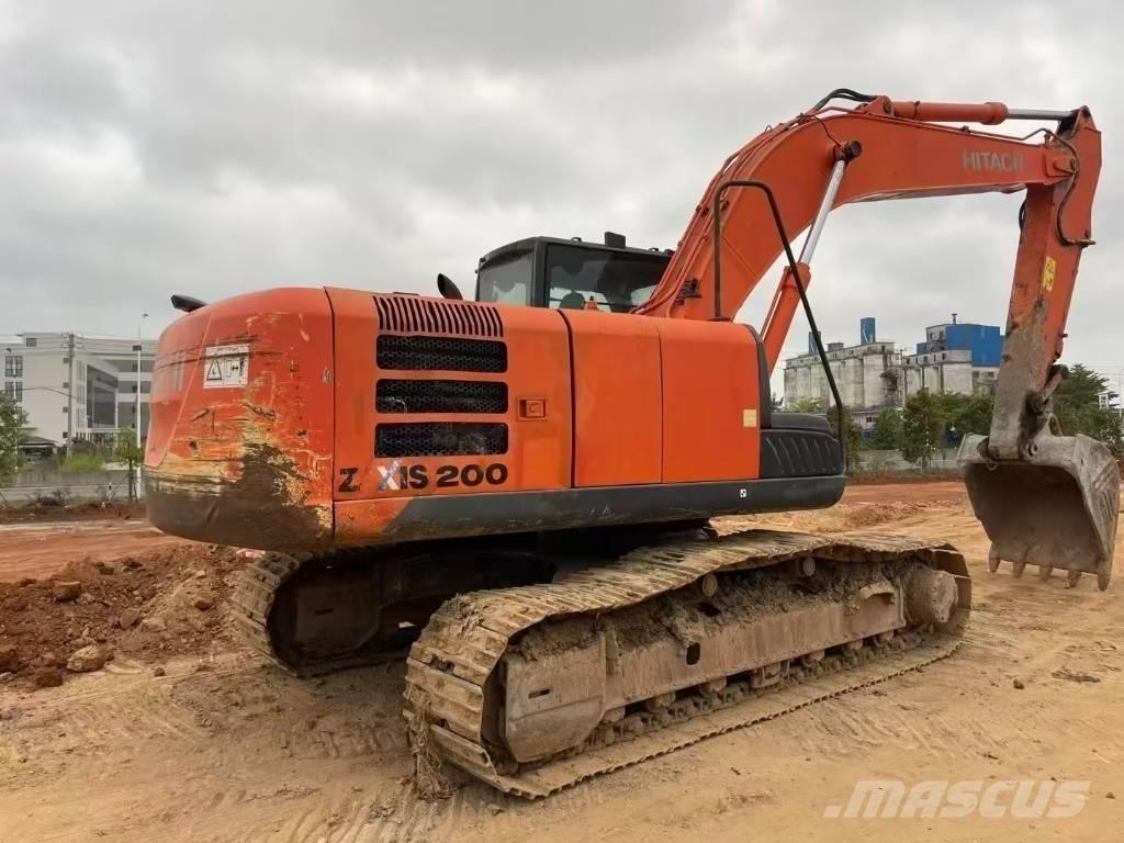 Hitachi ZX 200 Vikšriniai ekskavatoriai