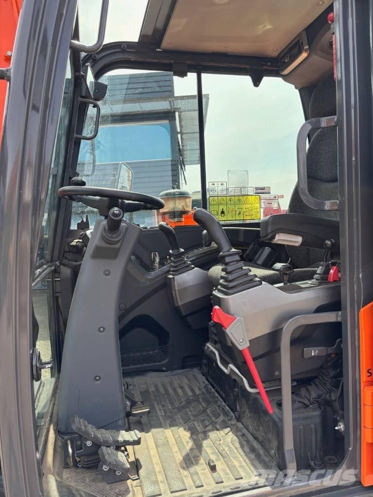 Doosan DX 57 Ratiniai ekskavatoriai