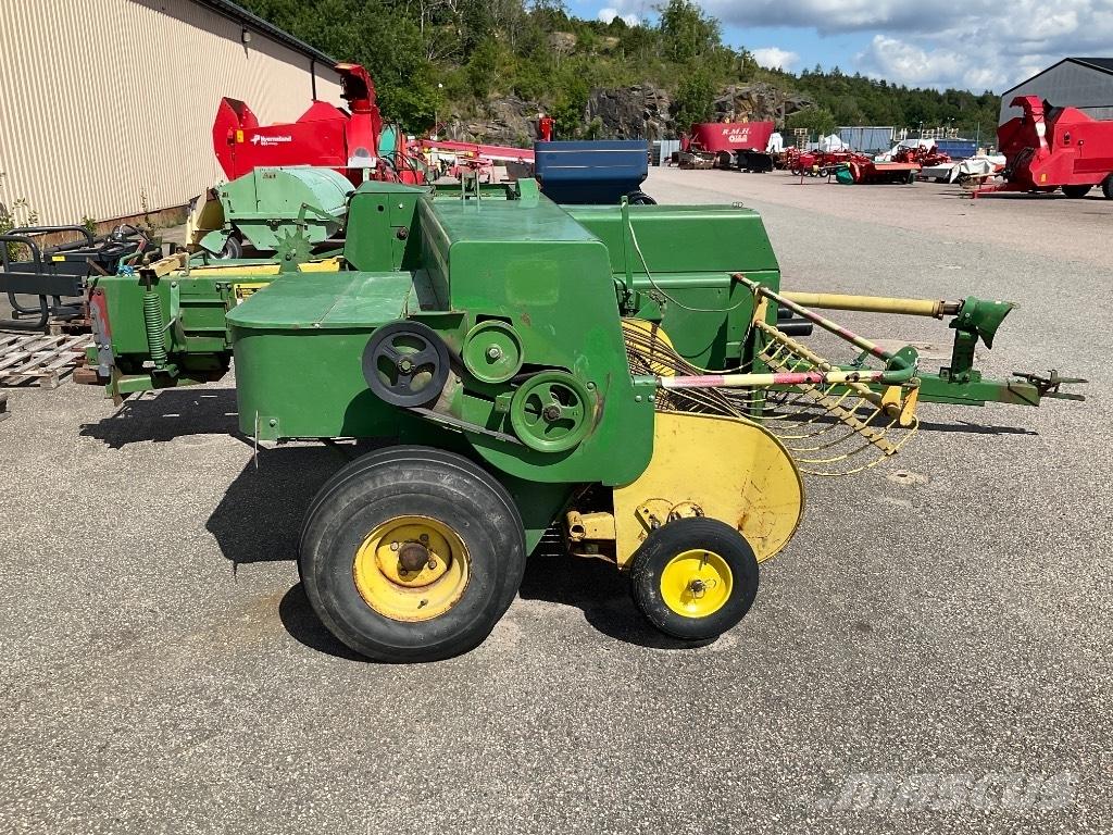 John Deere 440 Stačiakampių ryšulių presai