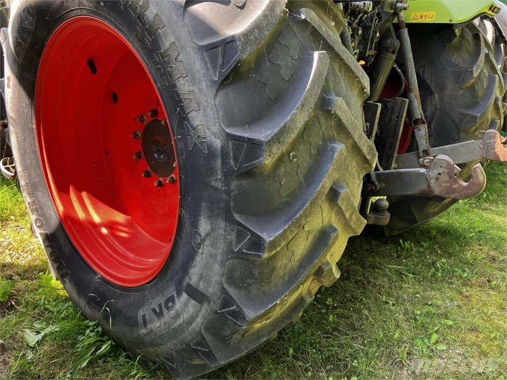 CLAAS Axion 850 Traktoriai