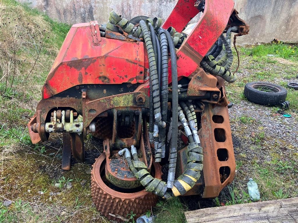 Komatsu 370.2 Medžių kirtimo mašinų darbinės galvos