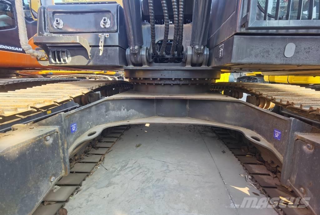 Volvo EC 220 DL Vikšriniai ekskavatoriai