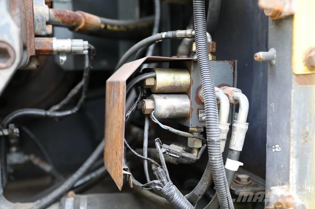 Sumitomo SH200A3 Vikšriniai ekskavatoriai