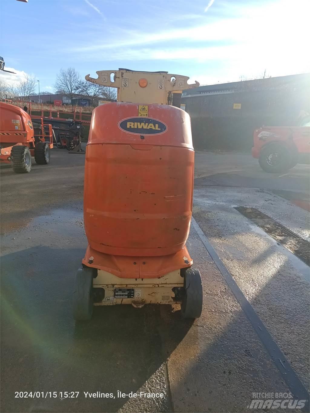 JLG T10E Kiti keltuvai ir platformos