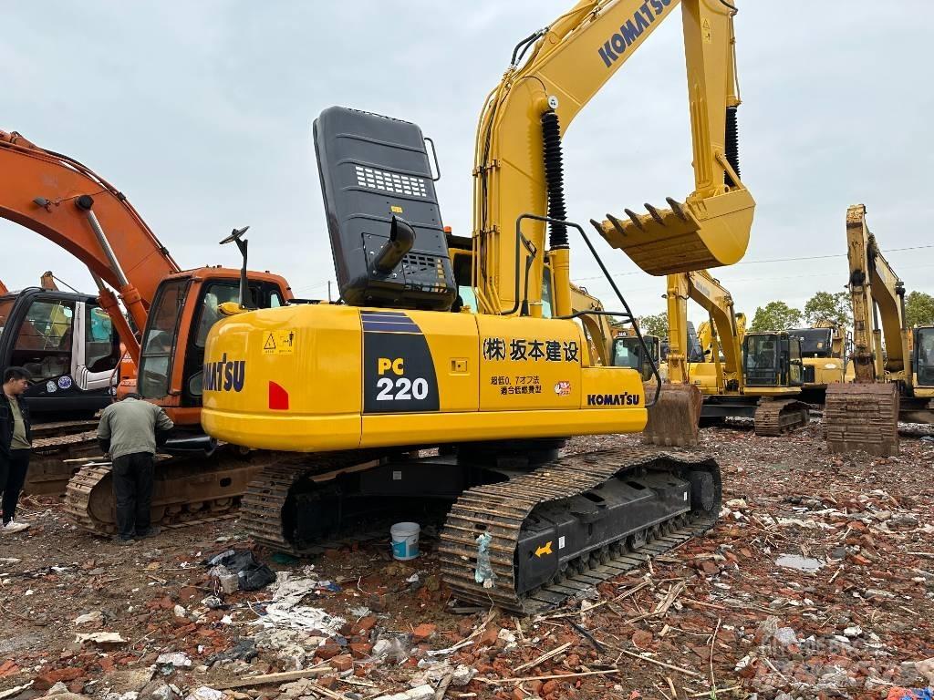 Komatsu PC 220-8M0 Vikšriniai ekskavatoriai