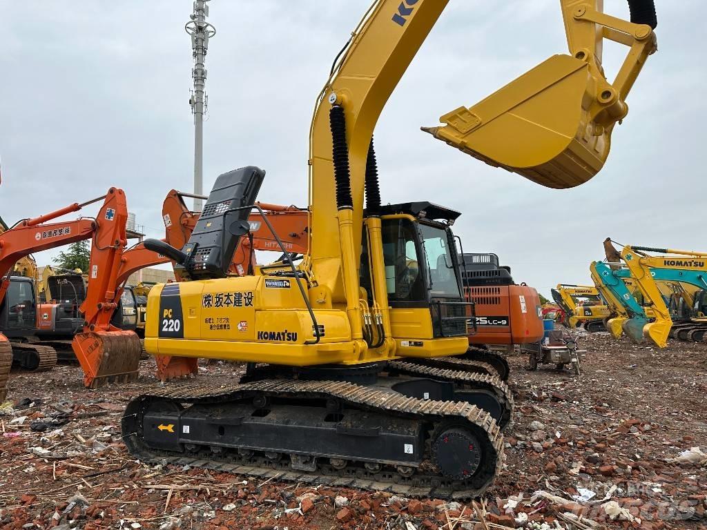 Komatsu PC 220-8M0 Vikšriniai ekskavatoriai