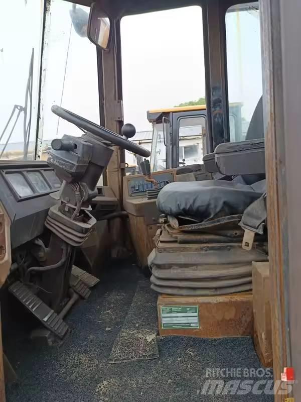 CAT 950 F Naudoti ratiniai krautuvai