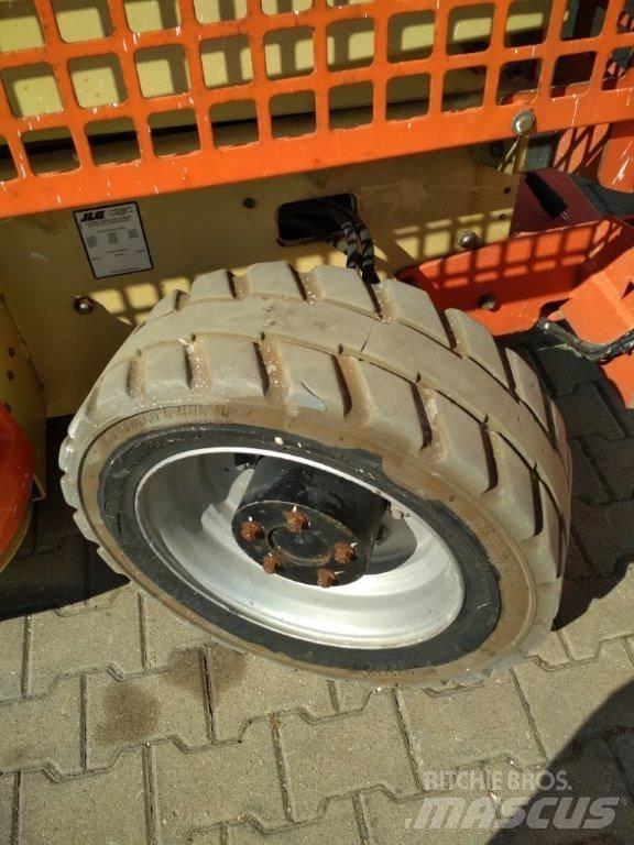 JLG M 4069 Žirkliniai keltuvai
