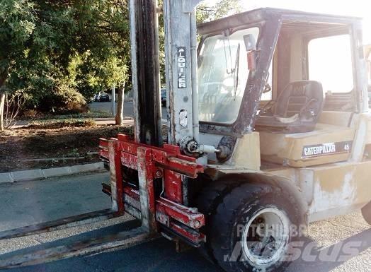 CAT DP 45 K Dyzeliniai krautuvai