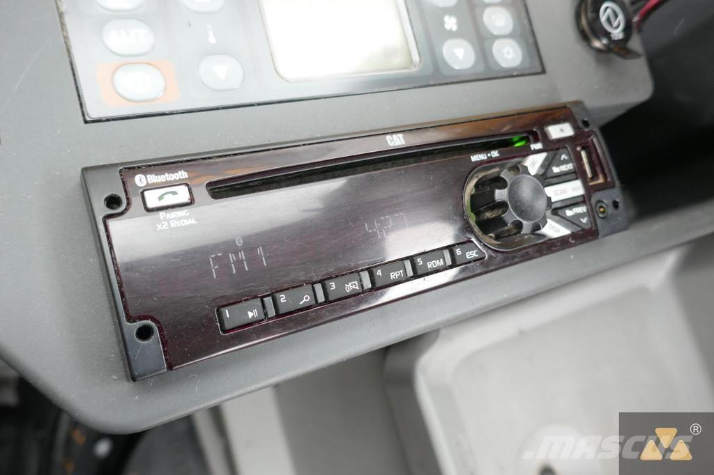 CAT 325F LCR Vikšriniai ekskavatoriai