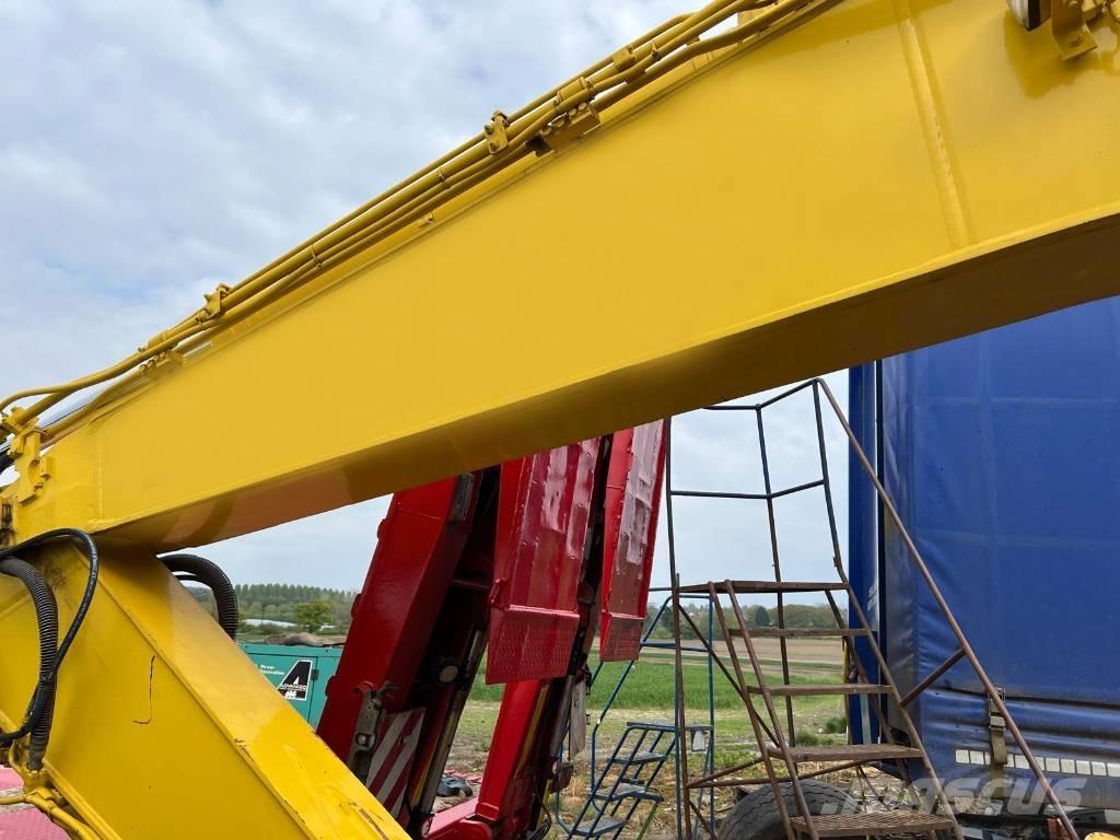 Komatsu PC 228 USLC Vikšriniai ekskavatoriai
