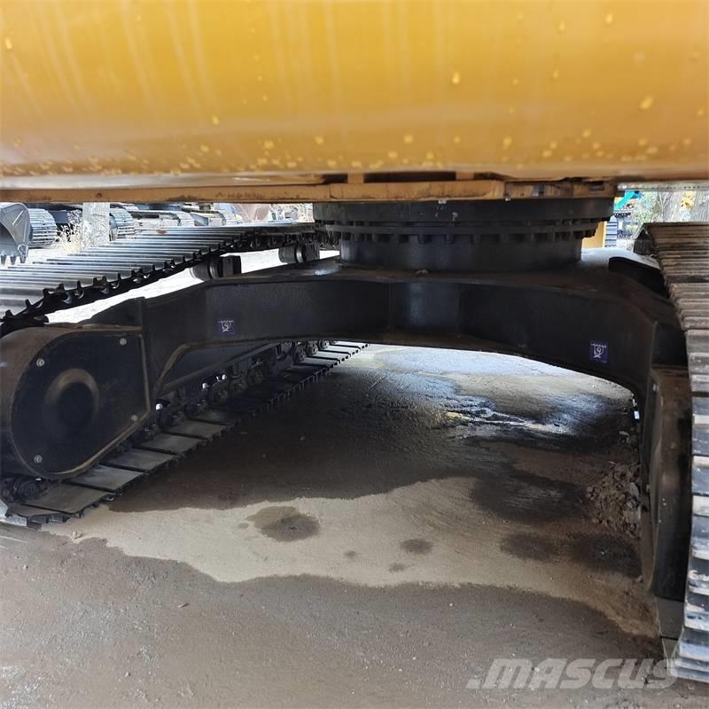 CAT 330 D Vikšriniai ekskavatoriai