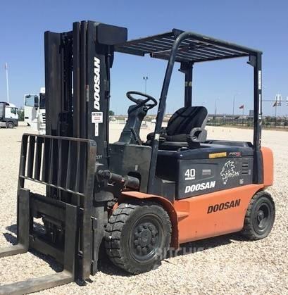 Doosan B40 X-5 Elektriniai šakiniai krautuvai