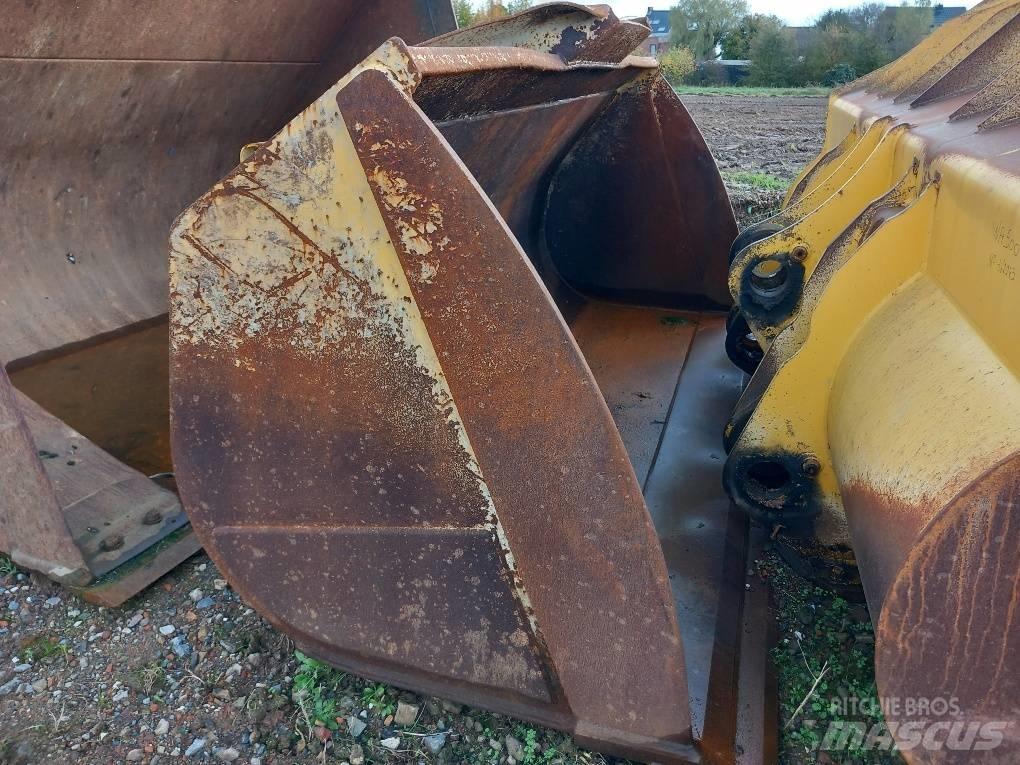 Komatsu WA480-8 Kaušai