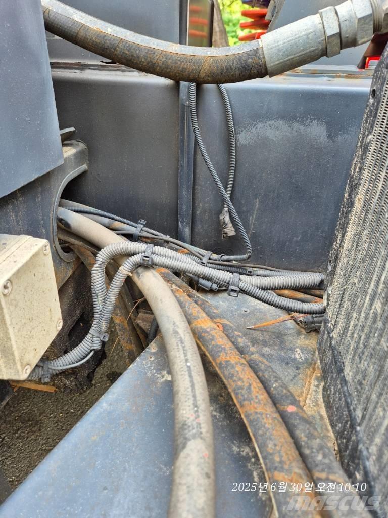 ReTech RGL300L Ant vilkikų montuojamos kėlimo platformos